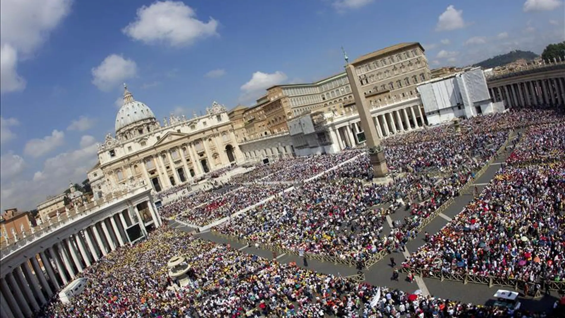 Vista general de la Plaza de San Pedro en el Vaticano