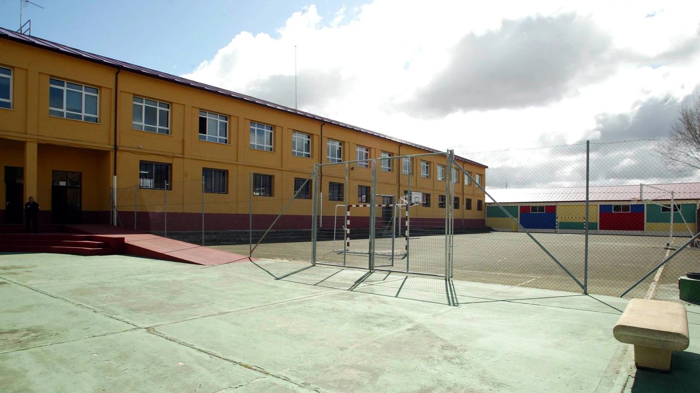 Centro Regional de Menores Zambrana Centro Regional de Menores Zambrana
