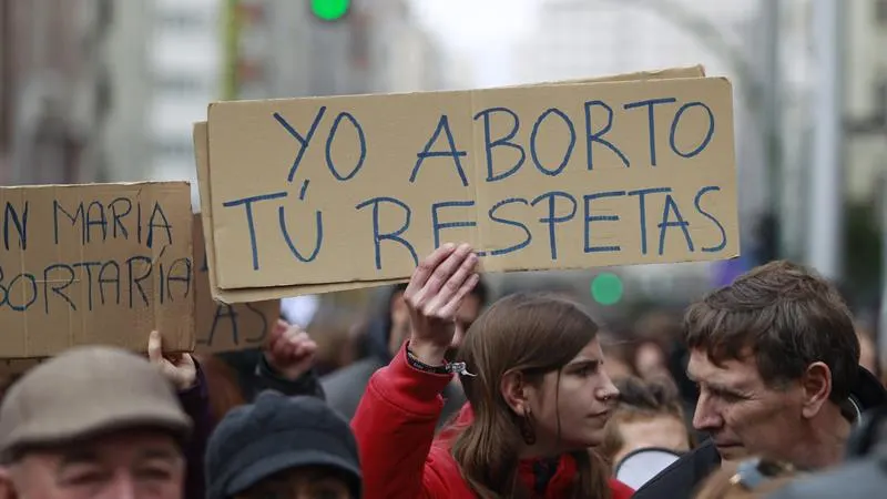 Numerosas mujeres se manifestaron en la marcha