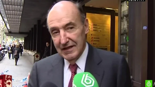 Miquel Roca a las puertas de su despacho Miquel Roca a las puertas de su despacho