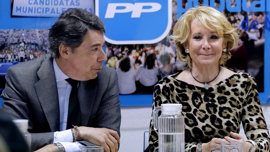 Ignacio González dialoga con Esperanza Aguirre Ignacio González dialoga con Esperanza Aguirre