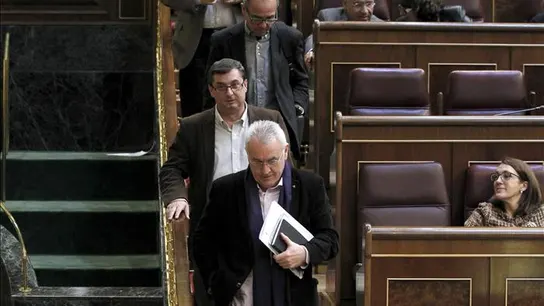 La oposición abandona el Hemiciclo en señal de protesta La oposición abandona el Hemiciclo en señal de protesta