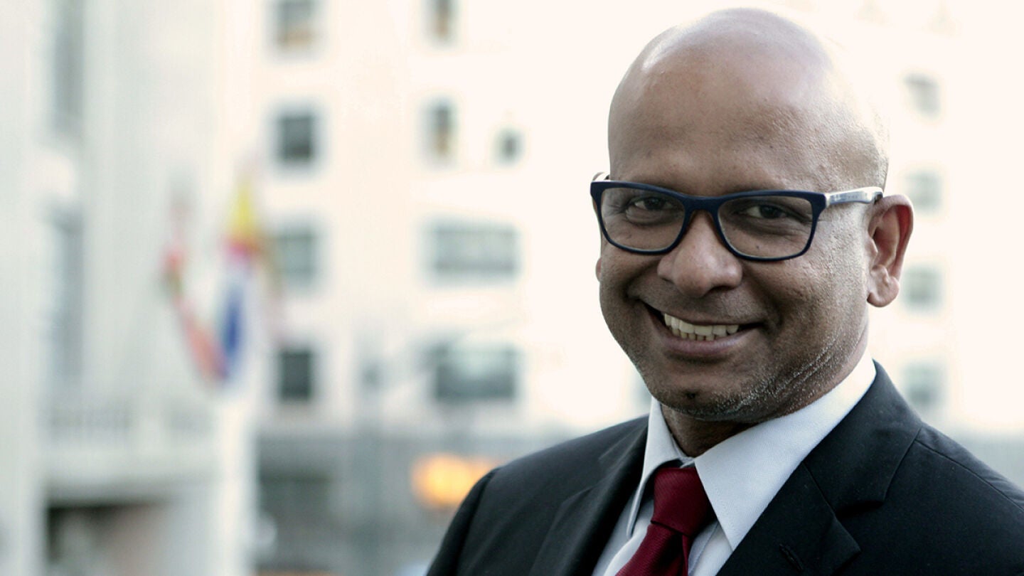 El coordinador del Comit&eacute; Internacional de Verificaci&oacute;n del alto el fuego de ETA, Ram Manikkalingam