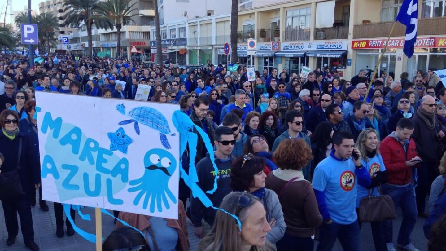 Protesta en Ibiza contra las prospecciones petrol&iacute;feras