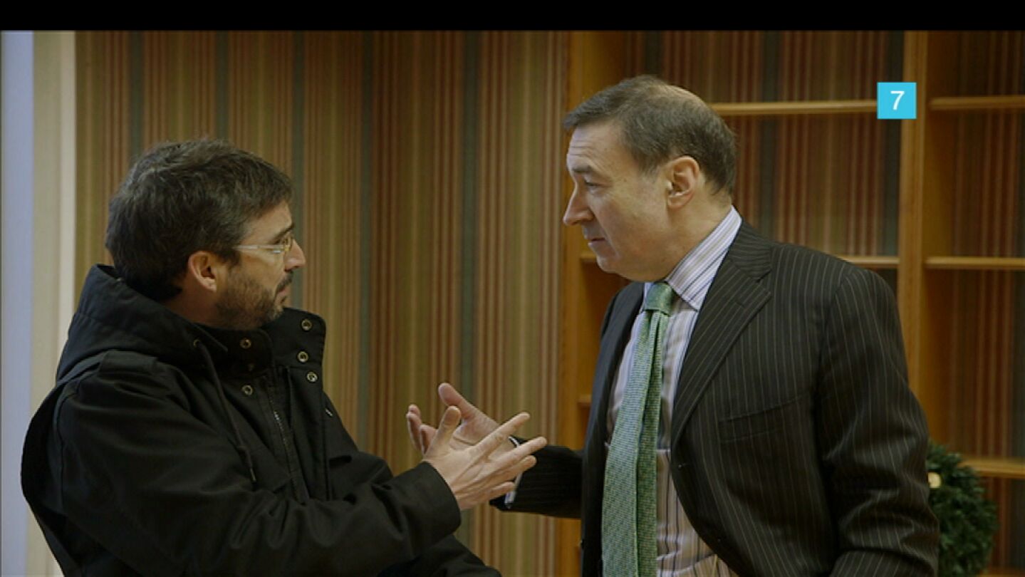 Pedro J. charla con Jordi &Eacute;vole en Salvados