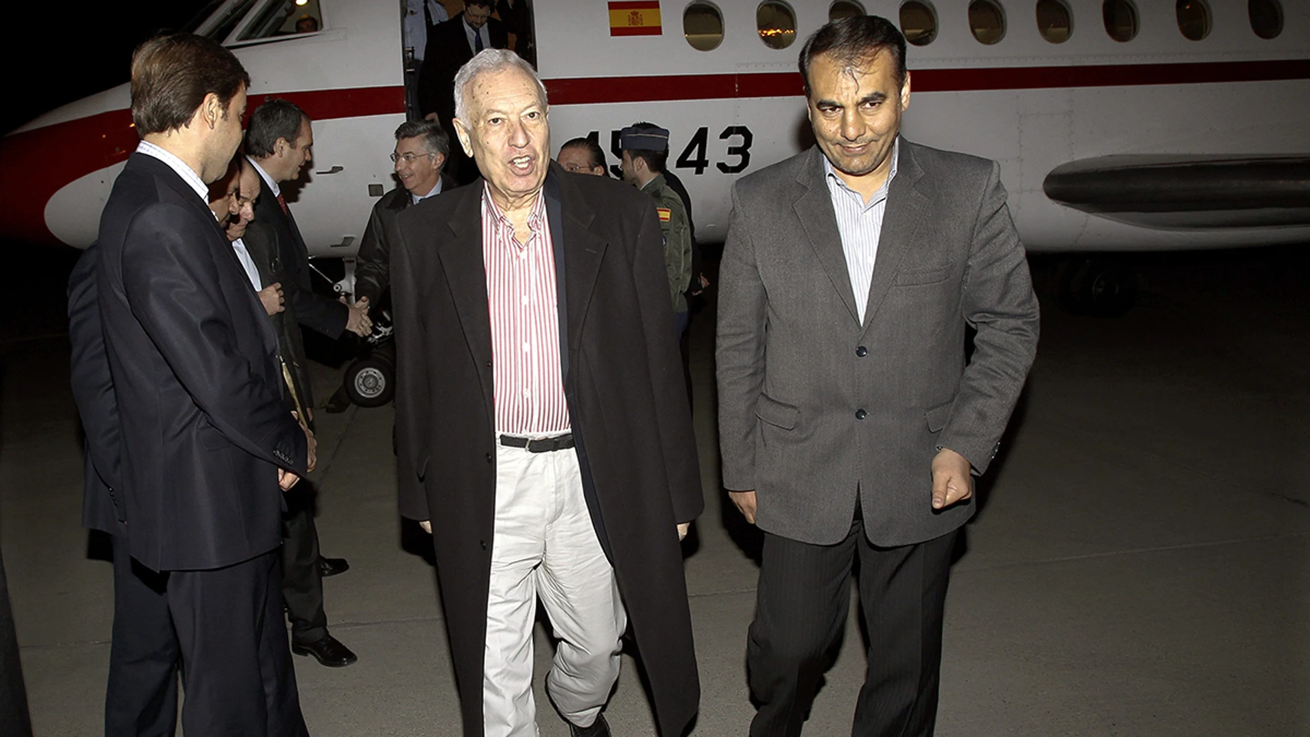 García-Margallo, acompañado por el representante del Gobernador de Isfahan, Massoud Nikaeen