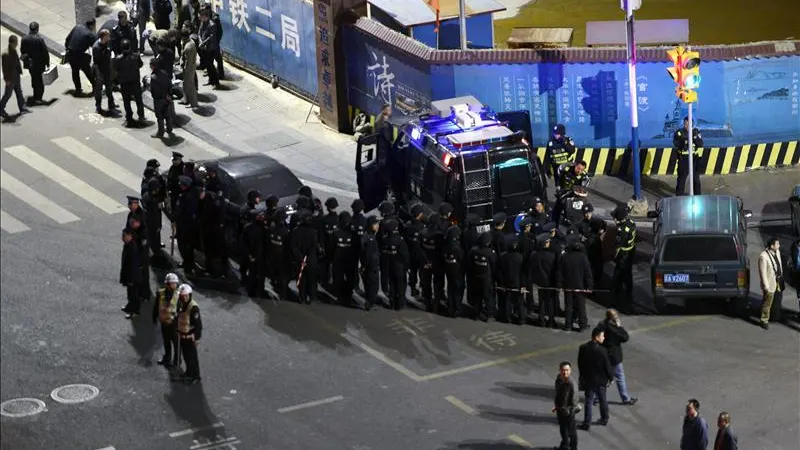 China refuerza su seguridad tras brutal atentado China refuerza su seguridad tras brutal atentado