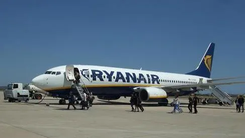 Avión de la compañía Ryanair Avión de la compañía Ryanair