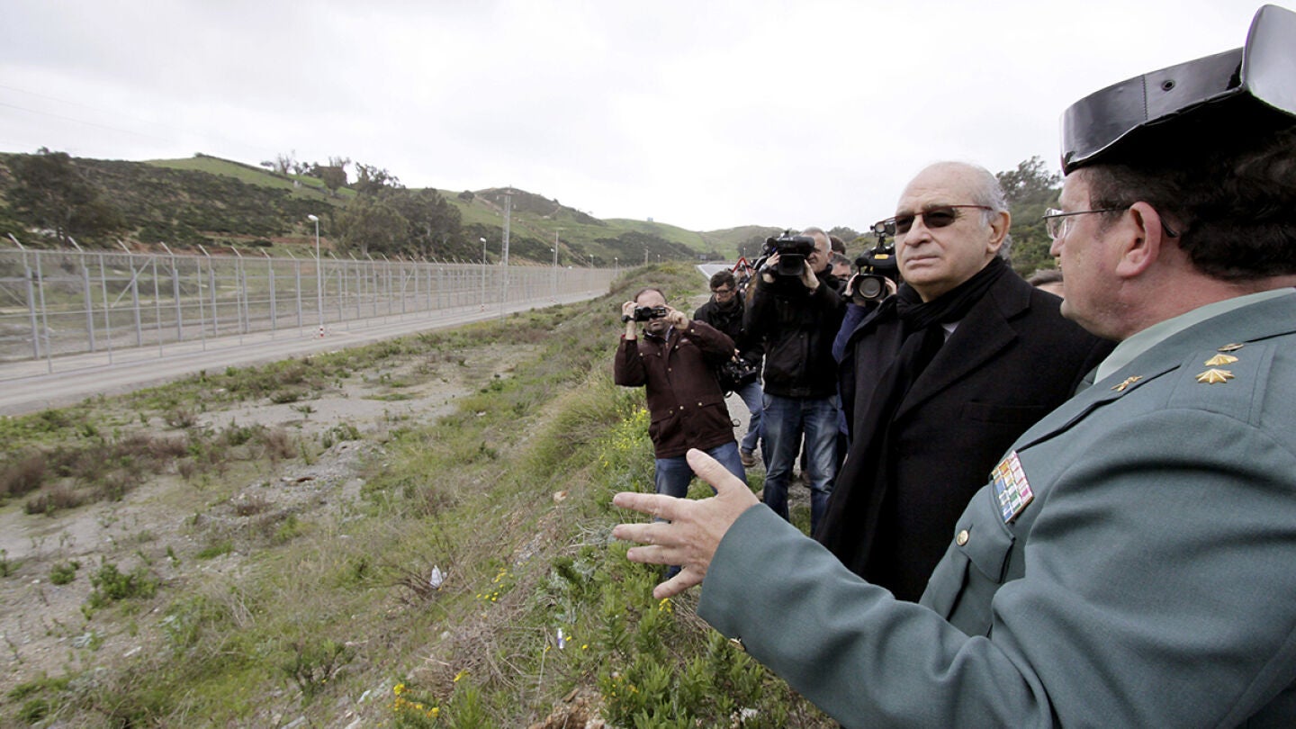 Fern&aacute;ndez D&iacute;az visita Ceuta un mes despu&eacute;s de la muerte de 15 inmigrantes