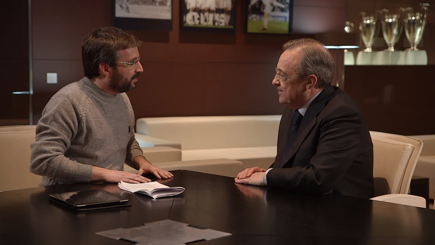 Florentino Pérez y Jordi Évole, cara a cara en el Bernabéu Florentino Pérez y Jordi Évole, cara a cara en el Bernabéu