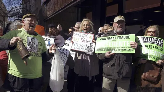 Preferentistas se manifiestan el día que Miguel Blesa declara en la Audiencia Nacional Preferentistas se manifiestan el día que Miguel Blesa declara en la Audiencia Nacional