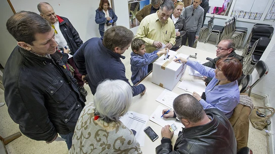 Gran afluencia en las primarias del PSOE valenciano, las primeras abiertas de España Gran afluencia en las primarias del PSOE valenciano, las primeras abiertas de España