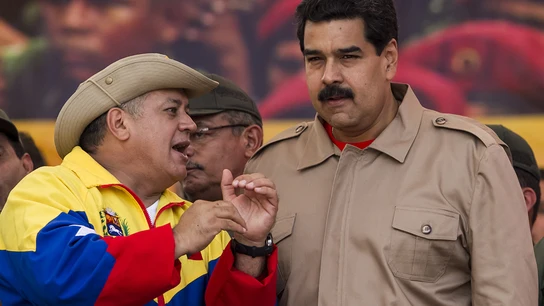Nicolás Maduro acompañado del presidente de la Asmablea Nacional, Diosdado Cabello Nicolás Maduro acompañado del presidente de la Asmablea Nacional, Diosdado Cabello
