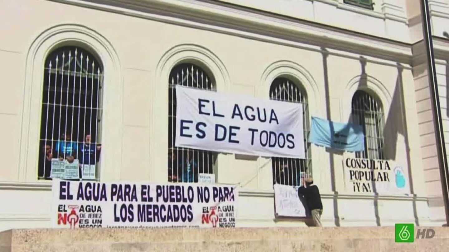 Encierro contra la privatizaci&oacute;n del agua