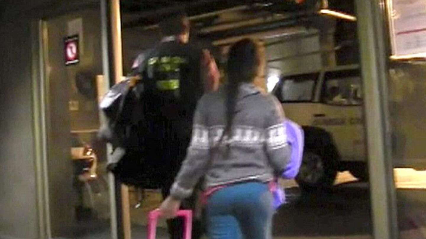 La menor secuestrada en Bolivia llega a Espa&ntilde;a