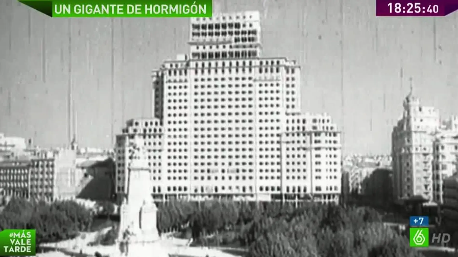 El Edificio España, un gigante hormigón de origen franquista
