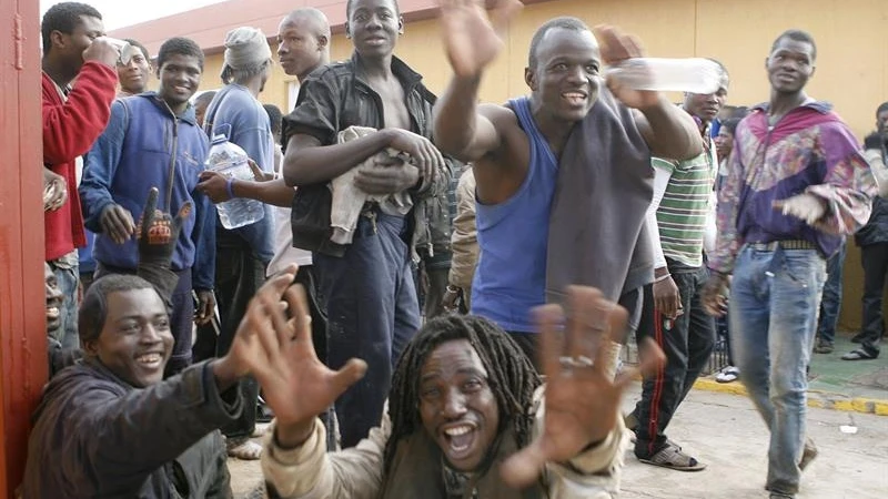 Cientos de inmigrantes han logrado entrar en Melilla