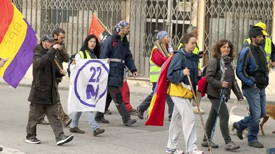 Integrantes de una columna de la 'Macha por la Dignidad' Integrantes de una columna de la 'Macha por la Dignidad'