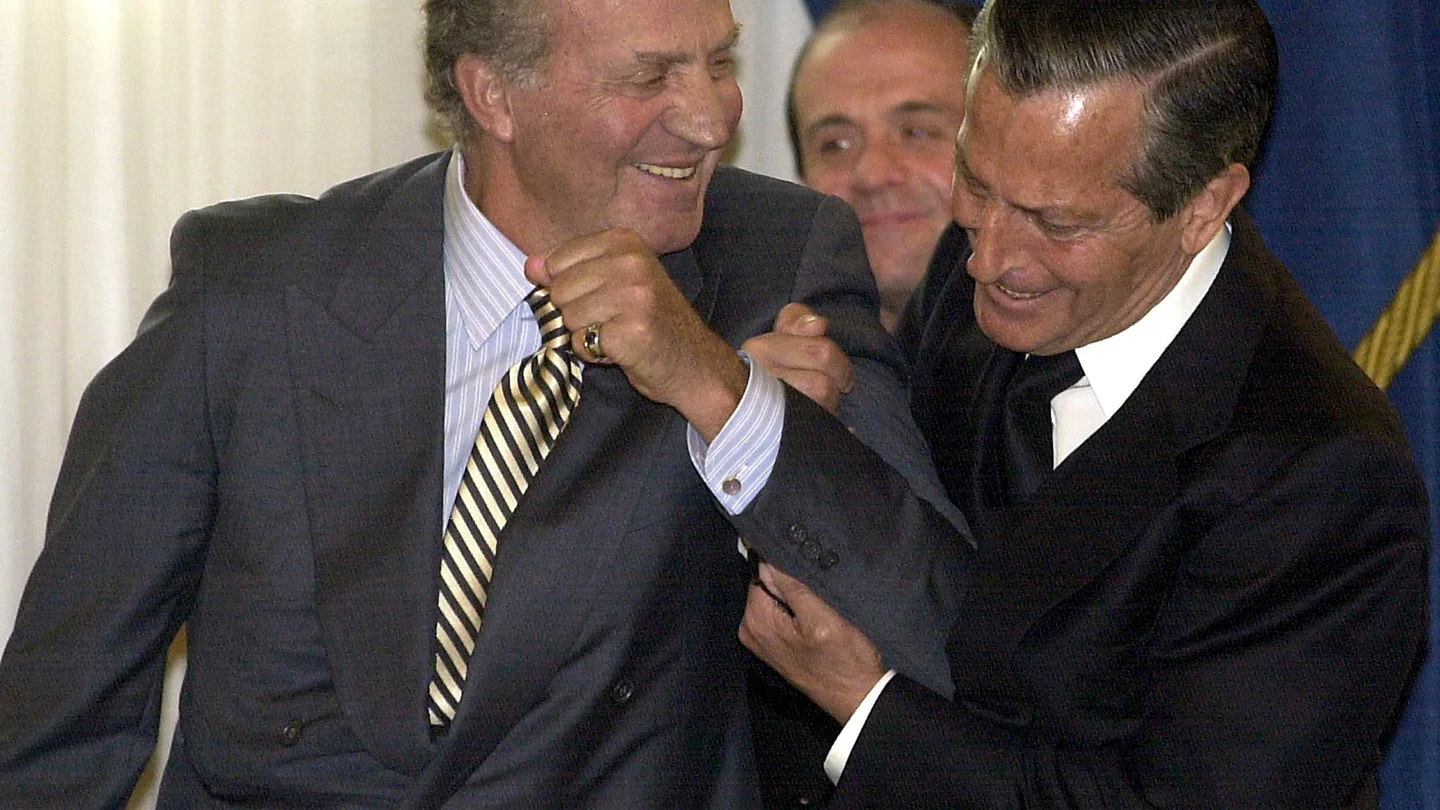 Suárez bromea con el Rey Suárez bromea con el Rey