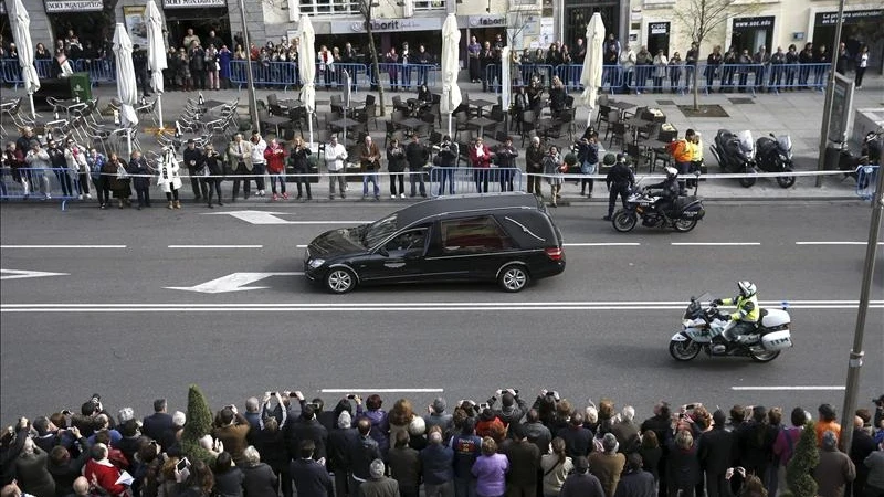 El féretro de Adolfo Suárez a su paso por la Carrera de San Jerónimo