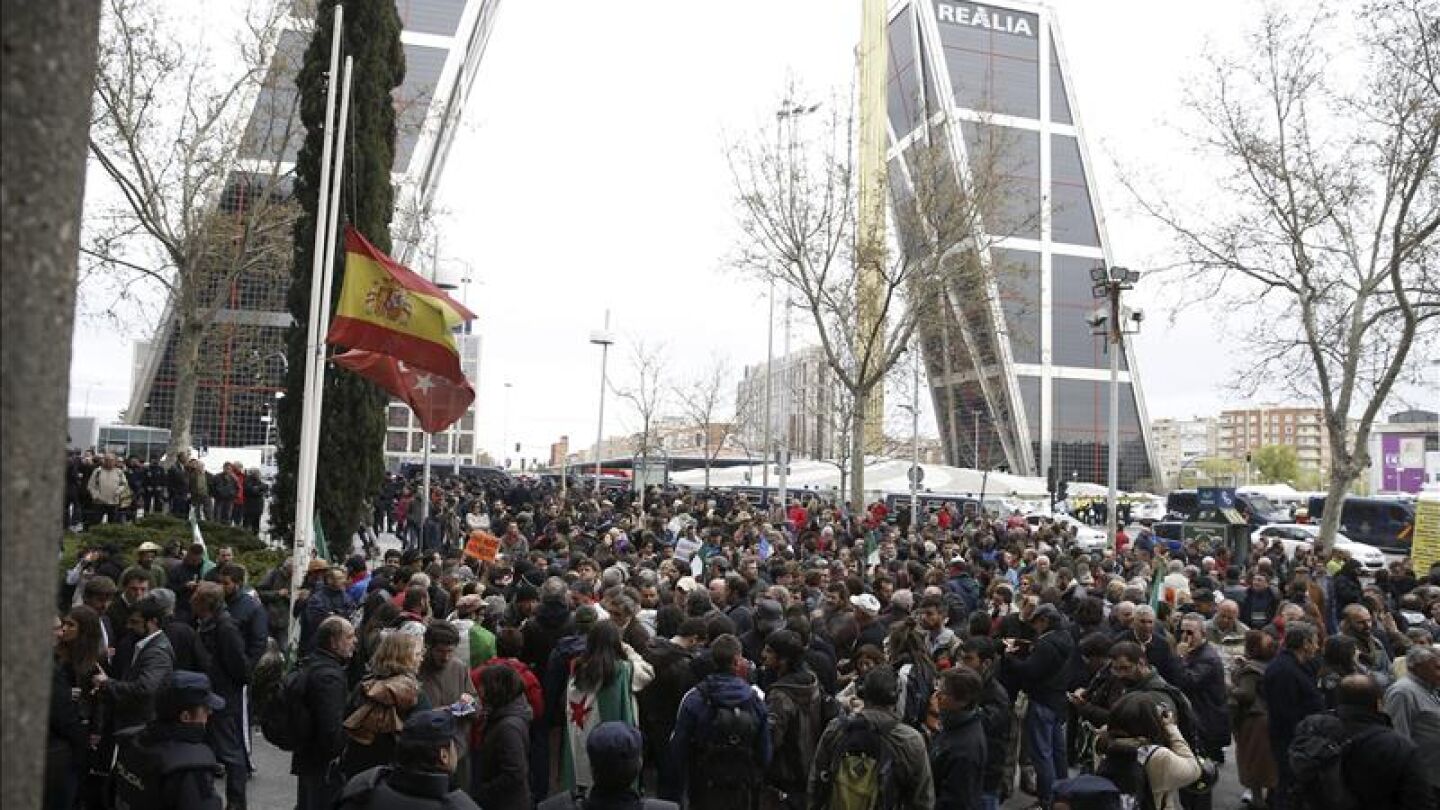 Concentraci&oacute;n a favor de los detenidos en la marchad el 22M