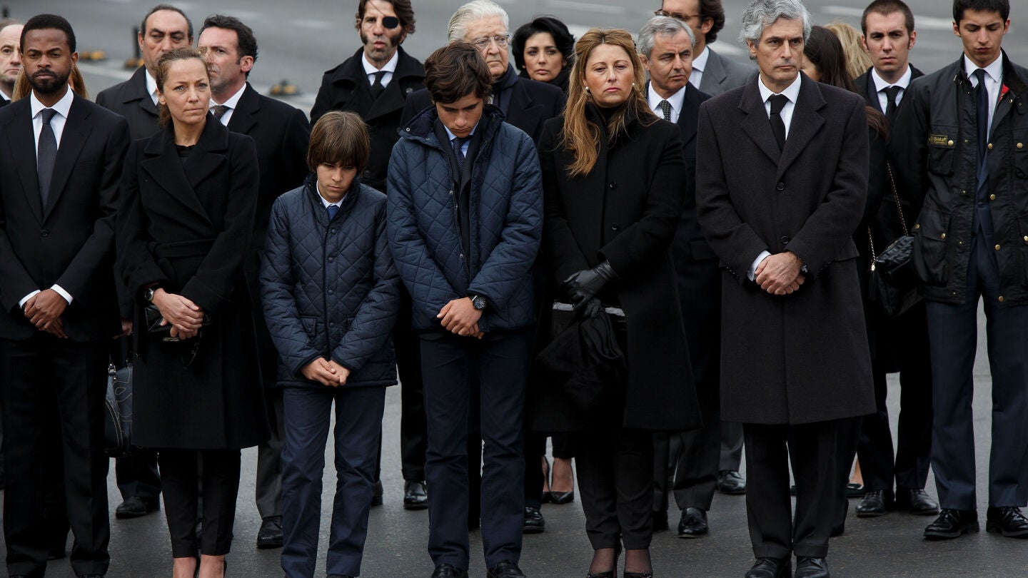 La familia acompa&ntilde;a el f&eacute;retro de Adolfo Su&aacute;rez
