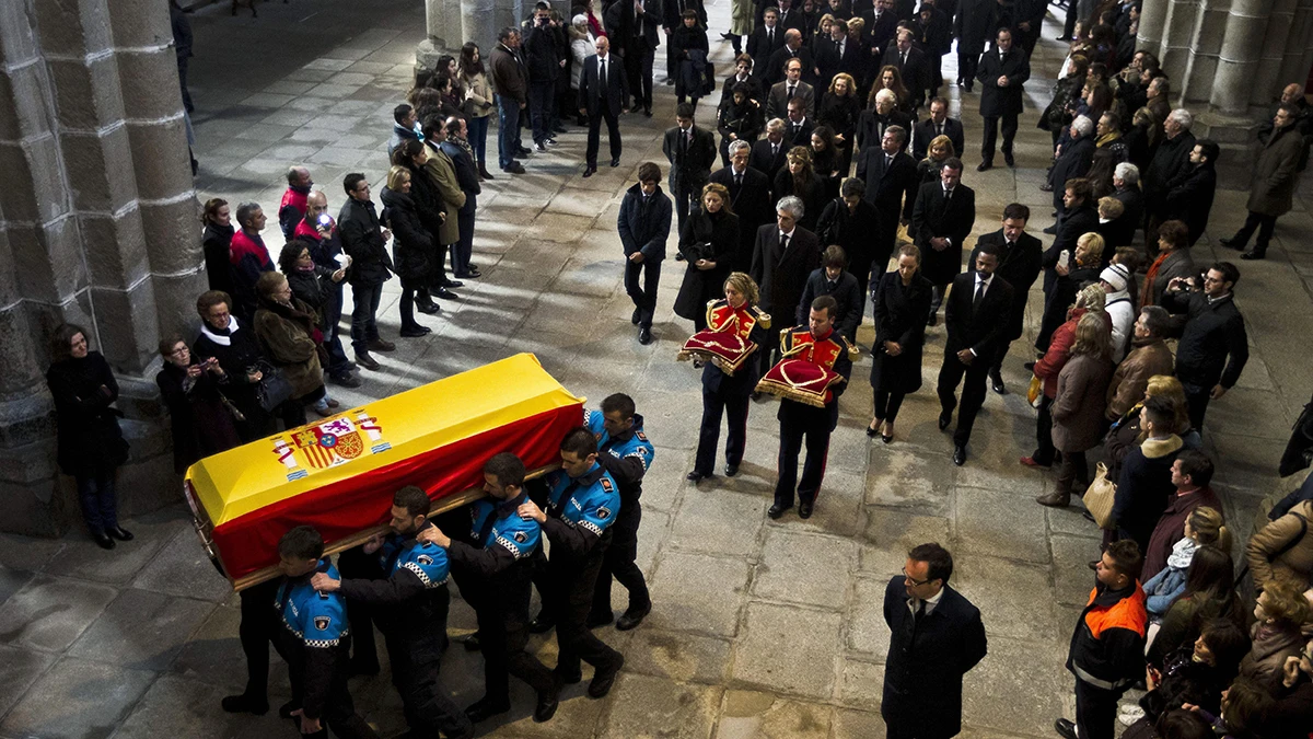 El féretro de Adolfo Suárez, en la catedral de Ávila