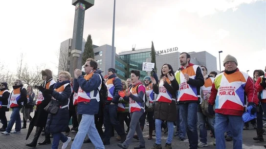 Los trabajadores de Telemadrid protestan ante la cadena Los trabajadores de Telemadrid protestan ante la cadena