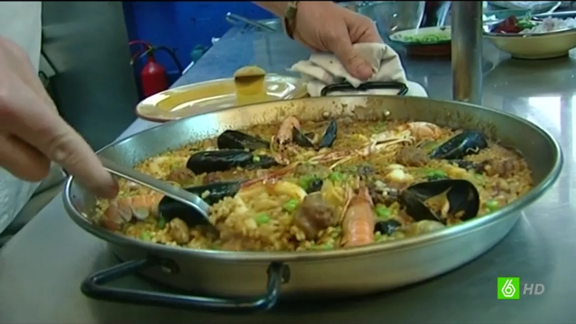 Un cocinero catalán quiere registrar su paella como 'paella catalana'