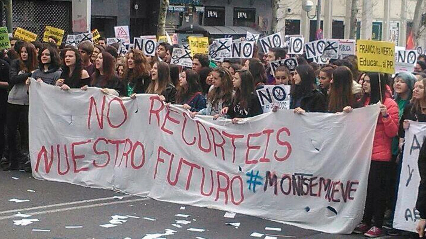 Los estudiantes protestan por las calles de Madrid Los estudiantes protestan por las calles de Madrid