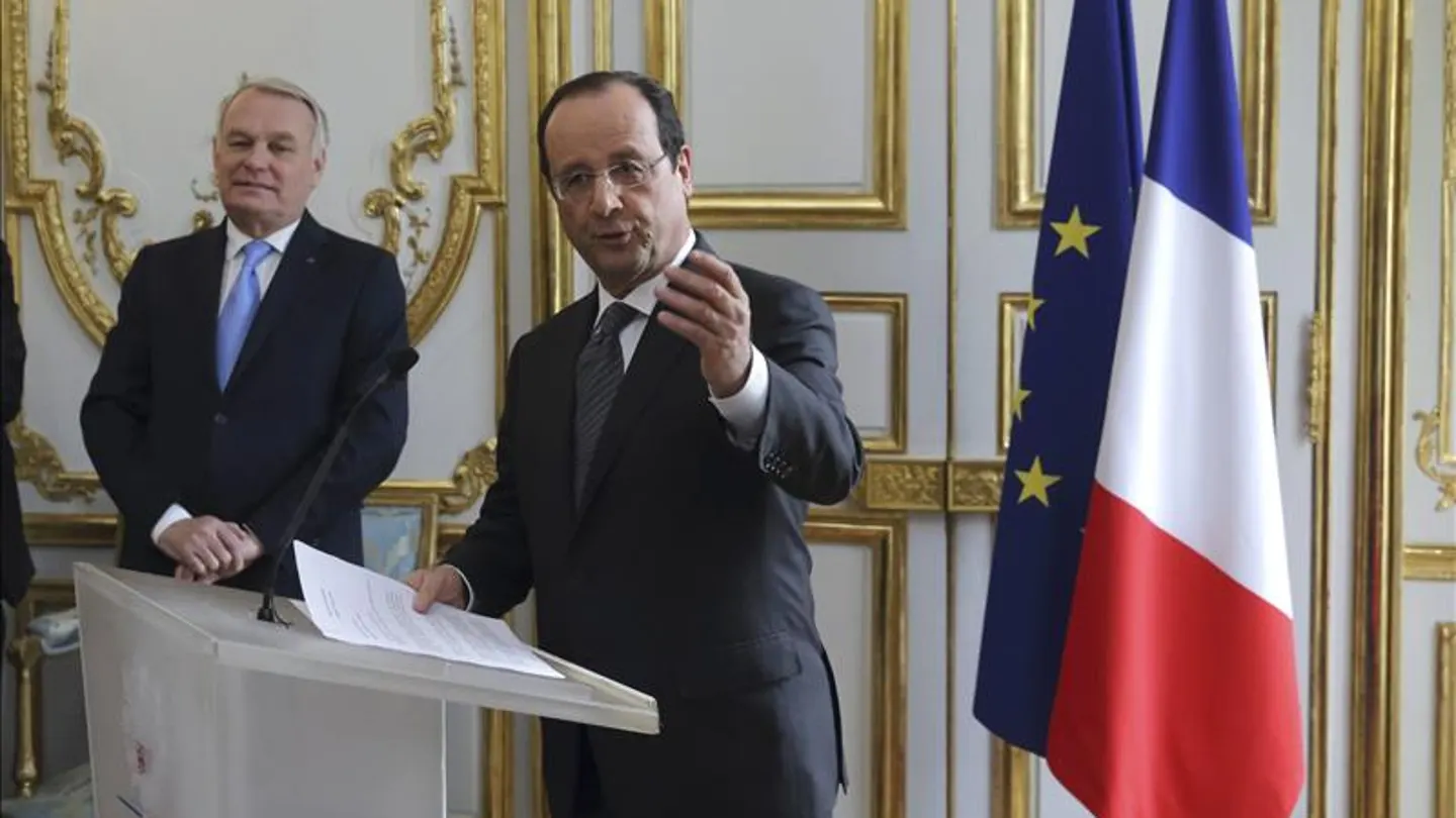François Hollande con Jean-Marc Ayrault, primer ministro François Hollande con Jean-Marc Ayrault, primer ministro