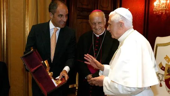 Francisco Camps y el papa Benedicto XVI Francisco Camps y el papa Benedicto XVI