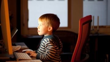 Para Facebook o Microsoft los usuarios somos como niños pequeños