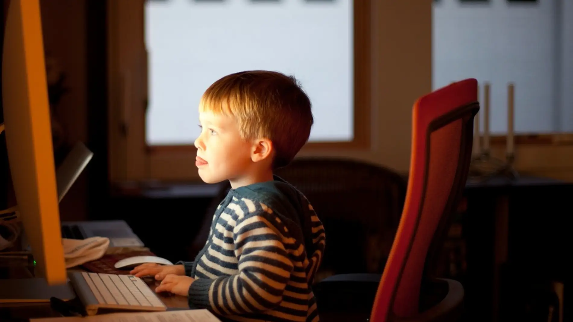Para Facebook o Microsoft los usuarios somos como niños pequeños