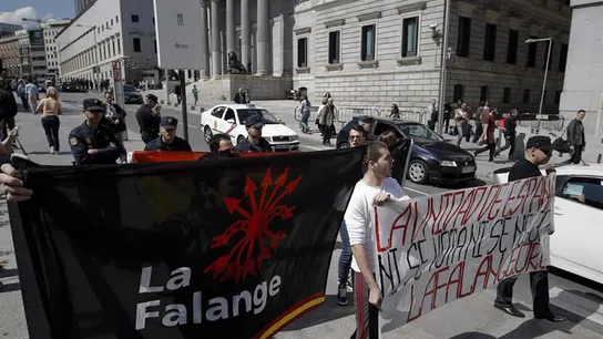 Miembros de la Falange ante el Congreso Miembros de la Falange ante el Congreso