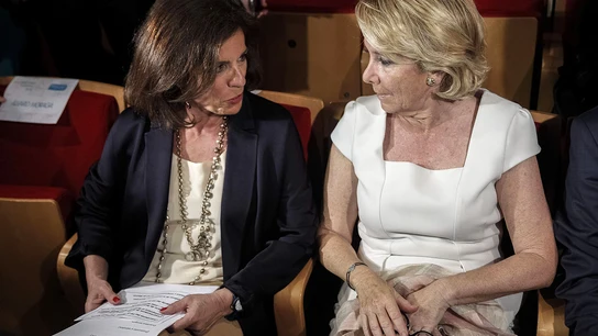 Aparente cordialidad entre Aguirre y Botella tras el incidente de tráfico Aparente cordialidad entre Aguirre y Botella tras el incidente de tráfico