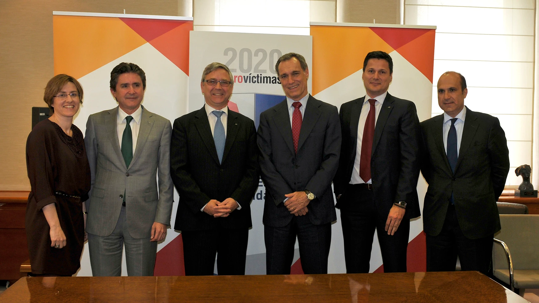 AXA, primera compañía que se adhiere a 2020 Cero Víctimas AXA, primera compañía que se adhiere a 2020 Cero Víctimas