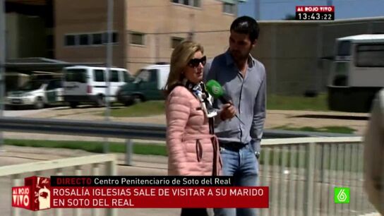 Rosal&iacute;a Iglesias habla con Pedro G&oacute;mez