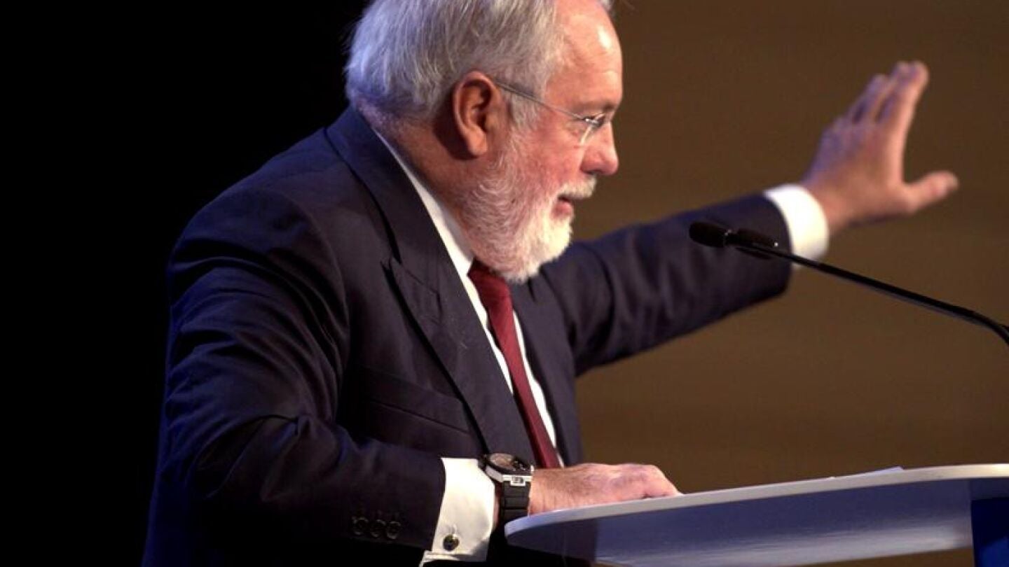 Miguel Arias Ca&ntilde;ete durante un acto