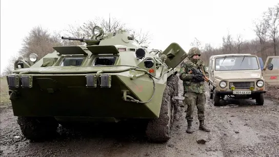 Imagen de un soldado junto a un tanque (Archivo) Imagen de un soldado junto a un tanque (Archivo)