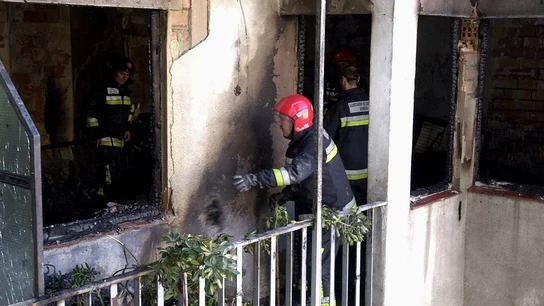 Seis personas resultan heridas tras la explosión de un piso en Palamós Seis personas resultan heridas tras la explosión de un piso en Palamós
