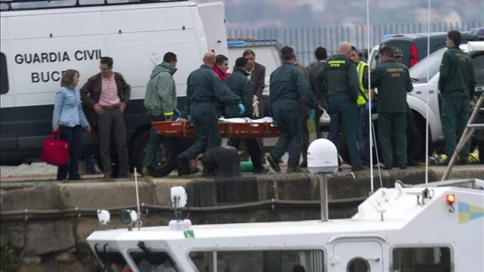 Traslado del cuerpo de uno de los marineros fallecidos en Asturias. Traslado del cuerpo de uno de los marineros fallecidos en Asturias.