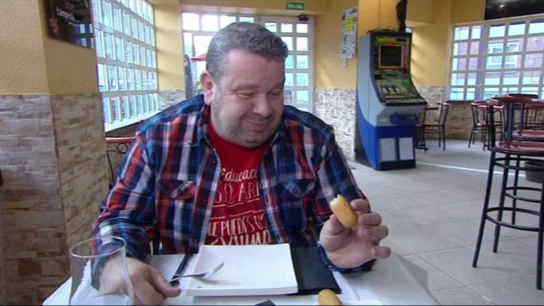 Chicote prueba las croquetas de L'Orbayu Chicote prueba las croquetas de L'Orbayu