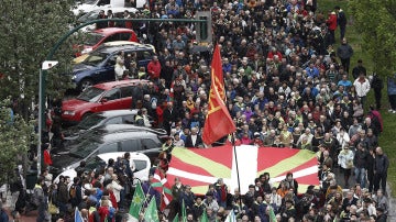 Miles de personas reclaman por las calles de Pamplona el derecho a decidir 