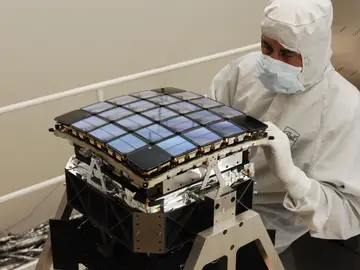 Imagen del fotómetro de Kepler antes de ser instalado en la sonda Imagen del fotómetro de Kepler antes de ser instalado en la sonda