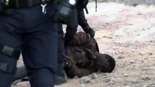 Detenciones, desmayos, convulsiones... lo que espera a los inmigrantes al otro lado de la valla de Melilla Detenciones, desmayos, convulsiones... lo que espera a los inmigrantes al otro lado de la valla de Melilla