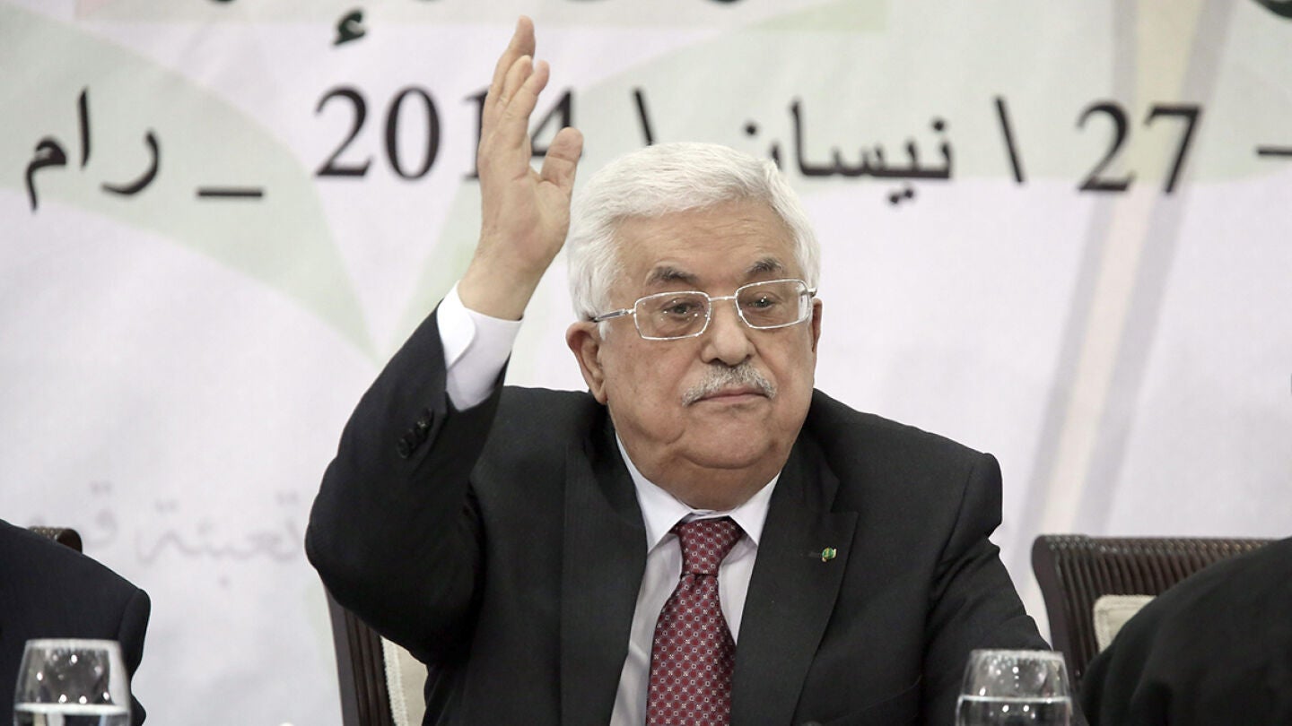 El presidente palestino, Mahmoud Abbas, pronuncia su discurso durante la reuni&oacute;n con el Consejo Central