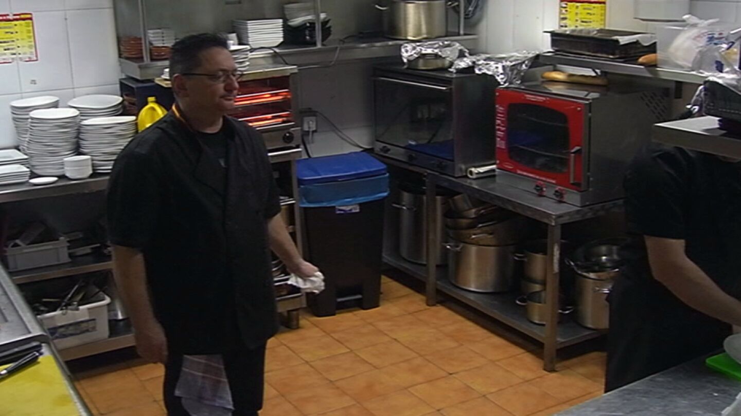 Ram&oacute;n se cabrea con los cocineros