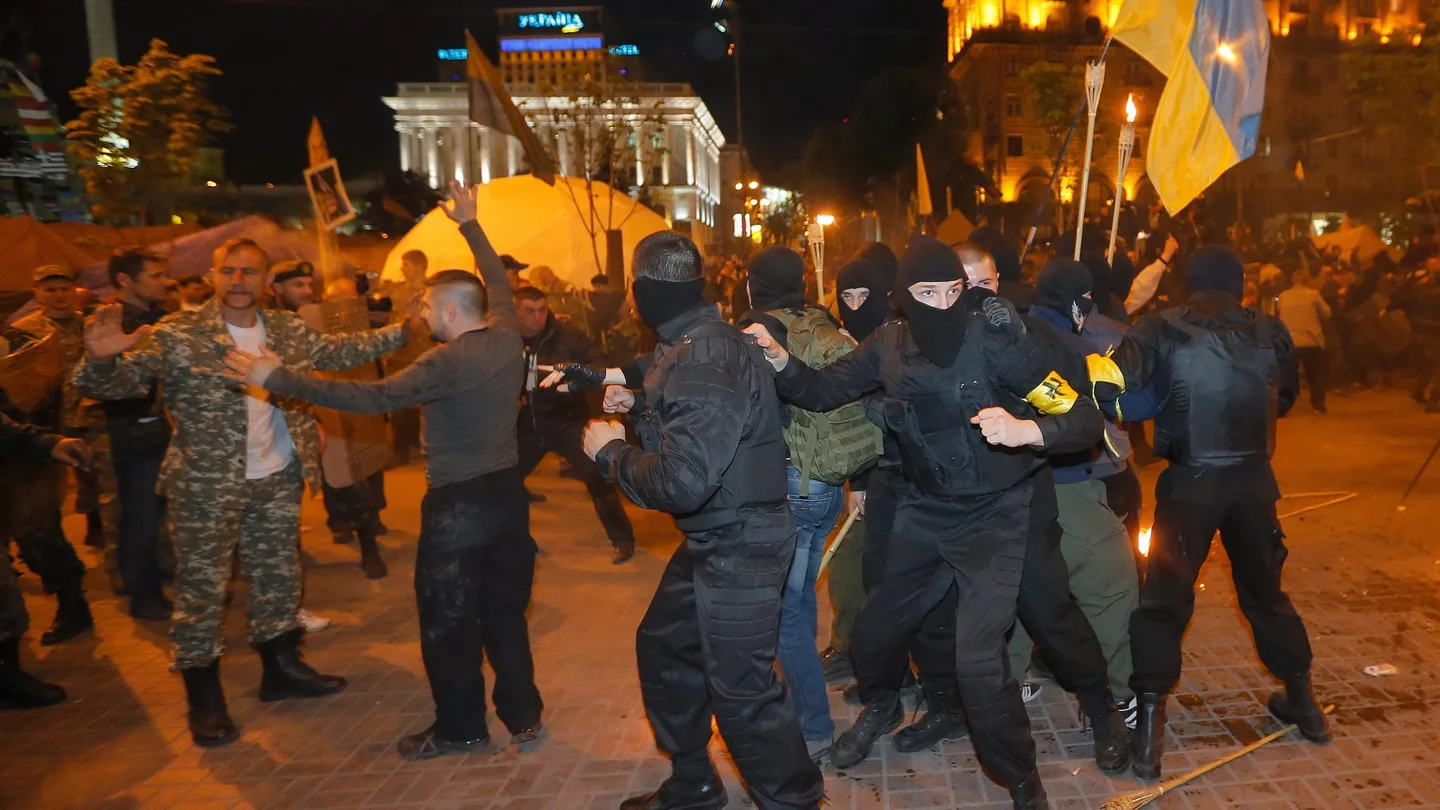 Integrantes del grupo de protesta "Autodefensa de Maidan" Integrantes del grupo de protesta "Autodefensa de Maidan"