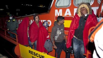 llegada de inmigrantes al puerto de Motril